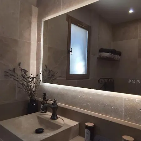 Maison Provencale Avec Piscine *